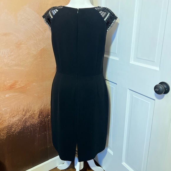#159 Tahari Arthur S. Levine Black Beaded Cap Sleeve Sheath Dress Size 14 - Picture 2 of 9